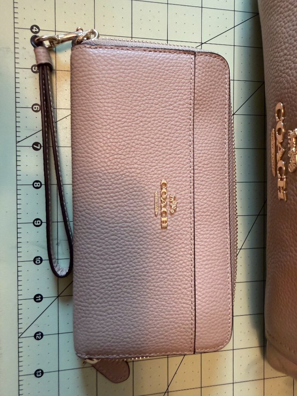Coach Marlon Hobo & Matching accordion zip wallet - Taupe - Picture 8 of 8